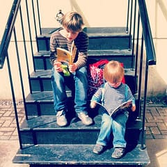 Kids reading